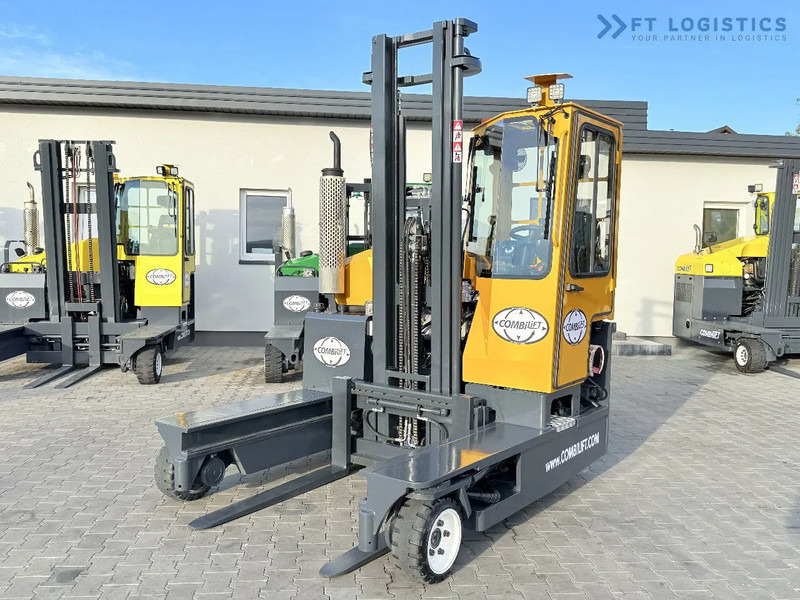 Combilift C3000 / GAS / DUPLEX 4500MM / ONLY 3096 HOURS / FORK SIDE SHIFT / FULL CABIN / EXCELLENT CONDITION / Wide range of four-way and - Loader empat arah: gambar 3 Combilift C3000 / GAS / DUPLEX 4500MM / ONLY 3096 HOURS / FORK SIDE SHIFT / FULL CABIN / EXCELLENT CONDITION / Wide range of four-way and - Loader empat arah: gambar 3