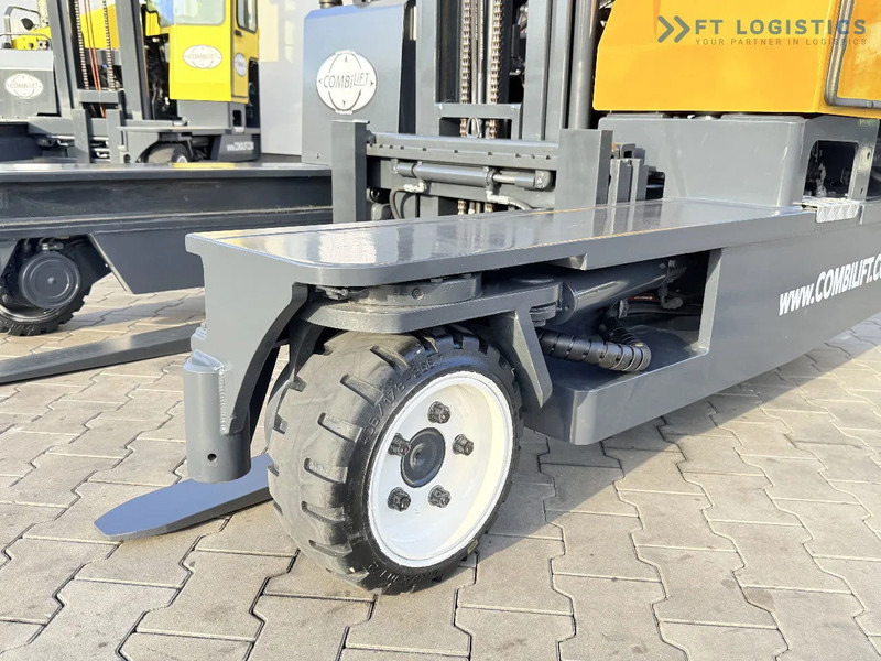 Combilift C3000 / GAS / DUPLEX 4500MM / ONLY 3096 HOURS / FORK SIDE SHIFT / FULL CABIN / EXCELLENT CONDITION / Wide range of four-way and - Loader empat arah: gambar 4 Combilift C3000 / GAS / DUPLEX 4500MM / ONLY 3096 HOURS / FORK SIDE SHIFT / FULL CABIN / EXCELLENT CONDITION / Wide range of four-way and - Loader empat arah: gambar 4