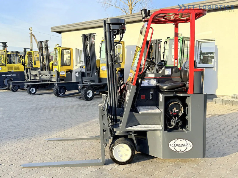 Combilift C3000CB / GAS / TRIPLEX 4900MM / FREE LIFT / SIDE SHIFT / FORK POSITIONER / EXCELLENT CONDITION / Wide range of four-way and sid - Loader empat arah: gambar 2 Combilift C3000CB / GAS / TRIPLEX 4900MM / FREE LIFT / SIDE SHIFT / FORK POSITIONER / EXCELLENT CONDITION / Wide range of four-way and sid - Loader empat arah: gambar 2