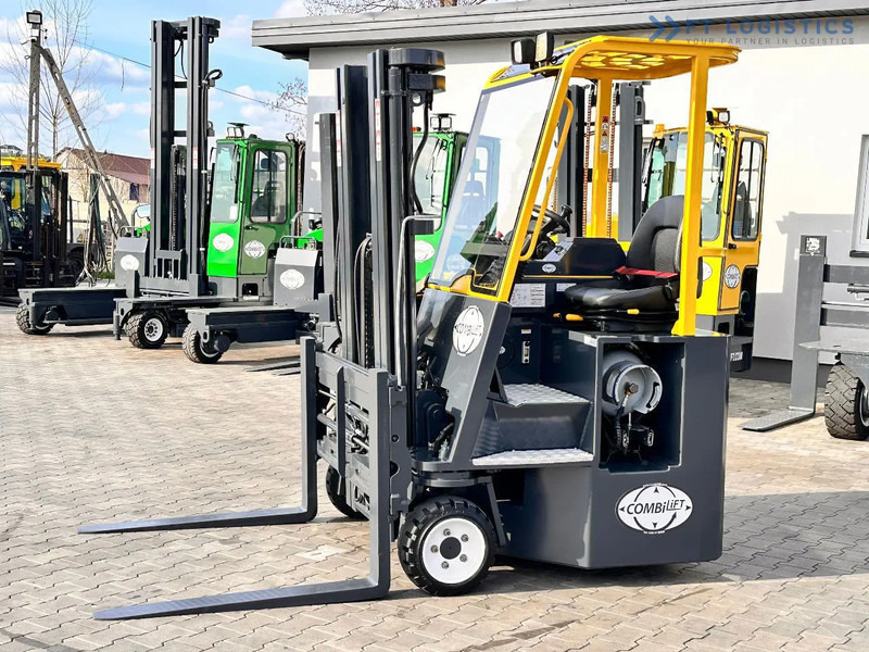Combilift C3000CB / LPG / TRIPLEX / 4900MM / FREE LIFT / POSITIONER / LIKE NEW C3000CB / LPG / TRIPLEX / 4900MM / FREE LIFT / POSITIONER / - Loader empat arah: gambar 3 Combilift C3000CB / LPG / TRIPLEX / 4900MM / FREE LIFT / POSITIONER / LIKE NEW C3000CB / LPG / TRIPLEX / 4900MM / FREE LIFT / POSITIONER / - Loader empat arah: gambar 3
