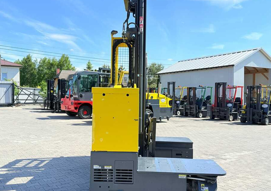 Combilift C4000STE / TRIPLEX / 6850MM / FREE LIFT / ONLY 1,348 HOURS / FORK SIDESHIFT / EXCELLENT CONDITION - Loader empat arah: gambar 4 Combilift C4000STE / TRIPLEX / 6850MM / FREE LIFT / ONLY 1,348 HOURS / FORK SIDESHIFT / EXCELLENT CONDITION - Loader empat arah: gambar 4