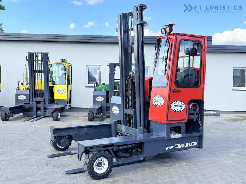 Combilift C4500 / GAS / DUPLEX - 4500MM / POSITIONER / FREE LIFT / FULL CABIN / ONLY 6178H / CONDITION - LIKE NEW! C4500 / GAS / DUPLEX - - Loader empat arah: gambar 2 Combilift C4500 / GAS / DUPLEX - 4500MM / POSITIONER / FREE LIFT / FULL CABIN / ONLY 6178H / CONDITION - LIKE NEW! C4500 / GAS / DUPLEX - - Loader empat arah: gambar 2