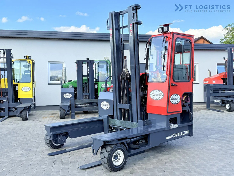 Combilift C4500 / GAS / DUPLEX - 4500MM / POSITIONER / FREE LIFT / FULL CABIN / ONLY 6178H / CONDITION - LIKE NEW! C4500 / GAS / DUPLEX - - Loader empat arah: gambar 1 Combilift C4500 / GAS / DUPLEX - 4500MM / POSITIONER / FREE LIFT / FULL CABIN / ONLY 6178H / CONDITION - LIKE NEW! C4500 / GAS / DUPLEX - - Loader empat arah: gambar 1