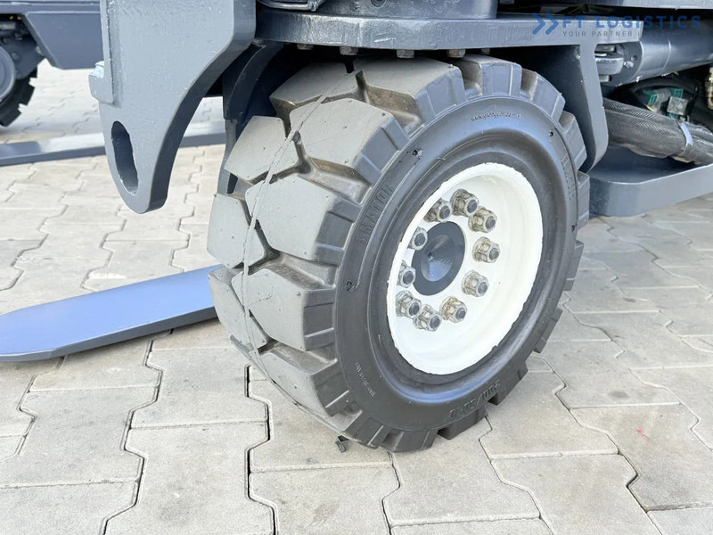 Combilift C4500 / GAS / DUPLEX - 4500MM / POSITIONER / FREE LIFT / FULL CABIN / ONLY 6178H / CONDITION - LIKE NEW! C4500 / GAS / DUPLEX - - Loader empat arah: gambar 5 Combilift C4500 / GAS / DUPLEX - 4500MM / POSITIONER / FREE LIFT / FULL CABIN / ONLY 6178H / CONDITION - LIKE NEW! C4500 / GAS / DUPLEX - - Loader empat arah: gambar 5