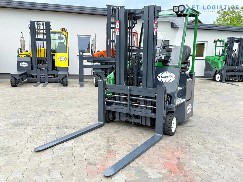 Combilift CB3000 / DIESEL / TRIPLEX 4900MM / FULL FREE LIFT / SIDE SHIFT / FORK POSITIONER / 1500MM FORKS / LIKE NEW CB3000 / DIESEL / TRI - Loader empat arah: gambar 4 Combilift CB3000 / DIESEL / TRIPLEX 4900MM / FULL FREE LIFT / SIDE SHIFT / FORK POSITIONER / 1500MM FORKS / LIKE NEW CB3000 / DIESEL / TRI - Loader empat arah: gambar 4