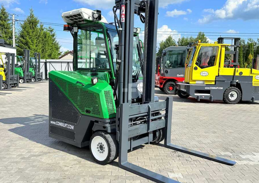 Combilift CB4000 / DUPLEX - 4100 / DIESEL / POSITIONER - Loader empat arah: gambar 1 Combilift CB4000 / DUPLEX - 4100 / DIESEL / POSITIONER - Loader empat arah: gambar 1