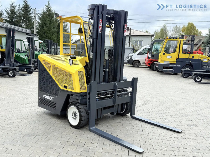 Combilift CB4000 / GAS / TRIPLEX 5200MM / FREE LIFT / FORK POSITIONER / SIDE SHIFT / EXCELLENT CONDITION / Wide range of four-way and side - Loader empat arah: gambar 5 Combilift CB4000 / GAS / TRIPLEX 5200MM / FREE LIFT / FORK POSITIONER / SIDE SHIFT / EXCELLENT CONDITION / Wide range of four-way and side - Loader empat arah: gambar 5