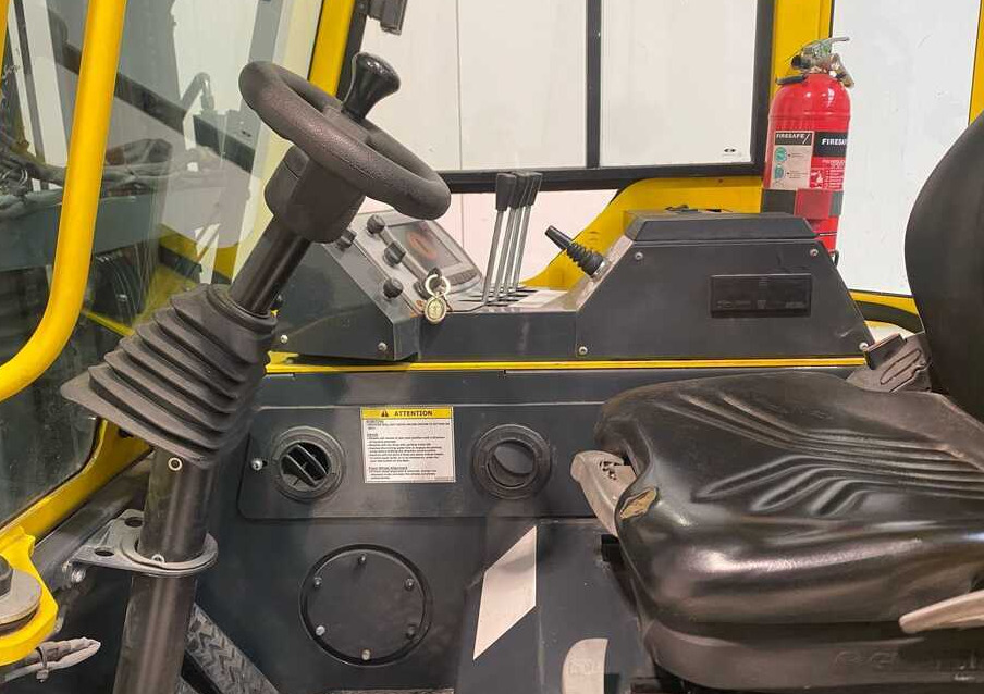 Combilift CBE2500 / TRIPLEX / 4900 / FREE LIFT - Loader empat arah: gambar 3 Combilift CBE2500 / TRIPLEX / 4900 / FREE LIFT - Loader empat arah: gambar 3