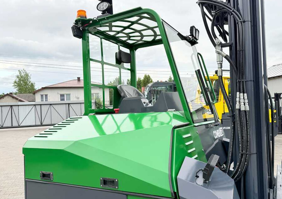 Combilift CBE4000 / TRIPLEX / 5200 / FREE-LIFT - Loader empat arah: gambar 4 Combilift CBE4000 / TRIPLEX / 5200 / FREE-LIFT - Loader empat arah: gambar 4