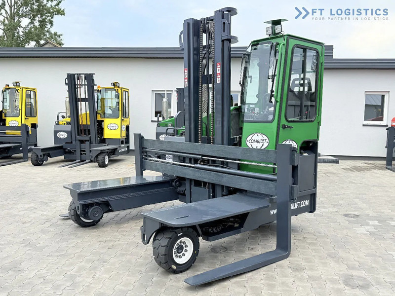 Combilift Combilift C4500 / DIESEL / DUPLEX 4000MM / WIDE FORK POSITIONER / HEATING / FULL CABIN / PERFECT CONDITION / Wide range of four- - Loader empat arah: gambar 2 Combilift Combilift C4500 / DIESEL / DUPLEX 4000MM / WIDE FORK POSITIONER / HEATING / FULL CABIN / PERFECT CONDITION / Wide range of four- - Loader empat arah: gambar 2