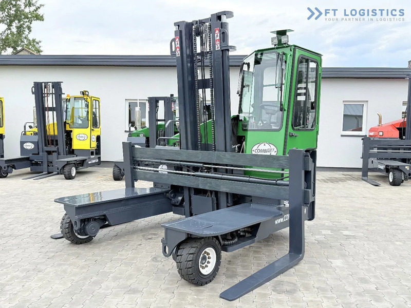 Combilift Combilift C4500 / DIESEL / DUPLEX 4000MM / WIDE FORK POSITIONER / HEATING / FULL CABIN / PERFECT CONDITION / Wide range of four- - Loader empat arah: gambar 1 Combilift Combilift C4500 / DIESEL / DUPLEX 4000MM / WIDE FORK POSITIONER / HEATING / FULL CABIN / PERFECT CONDITION / Wide range of four- - Loader empat arah: gambar 1