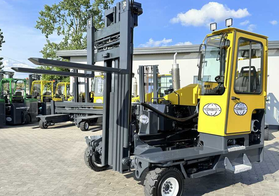Combilift Combilift C5000XL / GAS / TRIPLEX 6000MM / FREE LIFT / FORK POSITIONER / HEATING / EXTENDABLE FORKS 1200/2000MM / FULL HEATED CABIN / EXCELLENT CONDITION / A wide range of four-way and sidel - Loader empat arah: gambar 1 Combilift Combilift C5000XL / GAS / TRIPLEX 6000MM / FREE LIFT / FORK POSITIONER / HEATING / EXTENDABLE FORKS 1200/2000MM / FULL HEATED CABIN / EXCELLENT CONDITION / A wide range of four-way and sidel - Loader empat arah: gambar 1