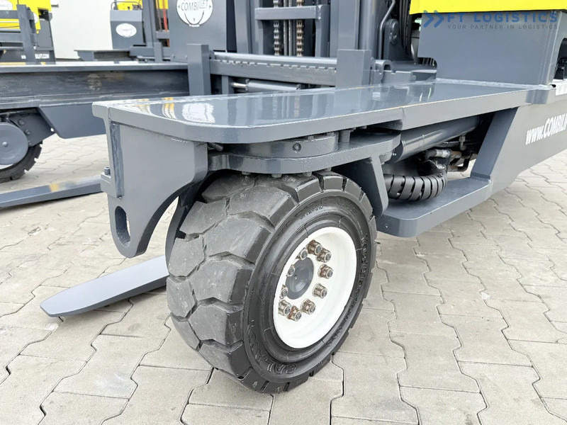 Combilift Combilift FOUR-WAY / MULTI-DIRECTIONAL FORKLIFT C4000 / GAS / DUPLEX 4600MM / ONLY 5614 OPERATING HOURS / FORK POSITIONER / FULL - Loader empat arah: gambar 4 Combilift Combilift FOUR-WAY / MULTI-DIRECTIONAL FORKLIFT C4000 / GAS / DUPLEX 4600MM / ONLY 5614 OPERATING HOURS / FORK POSITIONER / FULL - Loader empat arah: gambar 4