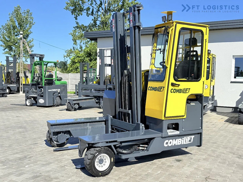 Combilift Combilift FOUR-WAY MULTIDIRECTIONAL FORKLIFT C4000 / DIESEL / DUPLEX 4100MM / ONLY 2888 HOURS / FORK POSITIONER / FULL CABIN – H - Loader empat arah: gambar 4 Combilift Combilift FOUR-WAY MULTIDIRECTIONAL FORKLIFT C4000 / DIESEL / DUPLEX 4100MM / ONLY 2888 HOURS / FORK POSITIONER / FULL CABIN – H - Loader empat arah: gambar 4