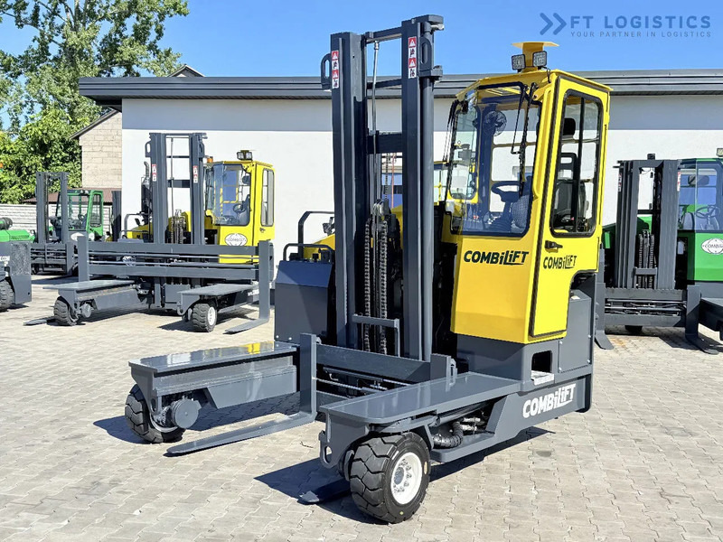 Combilift Combilift FOUR-WAY MULTIDIRECTIONAL FORKLIFT C4000 / DIESEL / DUPLEX 4100MM / ONLY 2888 HOURS / FORK POSITIONER / FULL CABIN – H - Loader empat arah: gambar 3 Combilift Combilift FOUR-WAY MULTIDIRECTIONAL FORKLIFT C4000 / DIESEL / DUPLEX 4100MM / ONLY 2888 HOURS / FORK POSITIONER / FULL CABIN – H - Loader empat arah: gambar 3