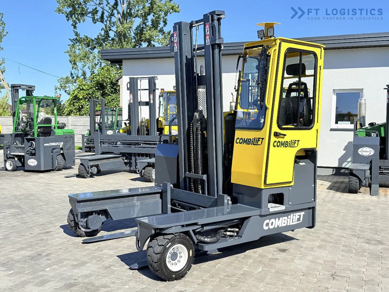 Combilift Combilift FOUR-WAY MULTIDIRECTIONAL FORKLIFT C4000 / DIESEL / DUPLEX 4100MM / ONLY 2888 HOURS / FORK POSITIONER / FULL CABIN – H - Loader empat arah: gambar 2 Combilift Combilift FOUR-WAY MULTIDIRECTIONAL FORKLIFT C4000 / DIESEL / DUPLEX 4100MM / ONLY 2888 HOURS / FORK POSITIONER / FULL CABIN – H - Loader empat arah: gambar 2