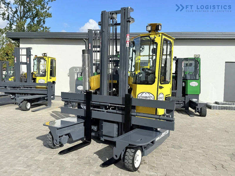 Combilift FOUR-WAY / MULTI-DIRECTIONAL FORKLIFT / ONLY 491 HOURS / C2500 / GAS / DUPLEX 4600MM / SHORT – ONLY 1900MM / WIDTH 2700MM WITH F - Loader empat arah: gambar 1 Combilift FOUR-WAY / MULTI-DIRECTIONAL FORKLIFT / ONLY 491 HOURS / C2500 / GAS / DUPLEX 4600MM / SHORT – ONLY 1900MM / WIDTH 2700MM WITH F - Loader empat arah: gambar 1