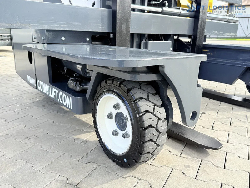 Combilift FOUR-WAY / MULTI-DIRECTIONAL FORKLIFT / ONLY 491 HOURS / C2500 / GAS / DUPLEX 4600MM / SHORT – ONLY 1900MM / WIDTH 2700MM WITH F - Loader empat arah: gambar 5 Combilift FOUR-WAY / MULTI-DIRECTIONAL FORKLIFT / ONLY 491 HOURS / C2500 / GAS / DUPLEX 4600MM / SHORT – ONLY 1900MM / WIDTH 2700MM WITH F - Loader empat arah: gambar 5