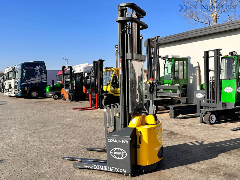 Combilift WR-4 / DUPLEX / 4.5M / 2017 / ONLY 30 MTH / LIKE NEW / 1500KG - Penumpuk: gambar 1 Combilift WR-4 / DUPLEX / 4.5M / 2017 / ONLY 30 MTH / LIKE NEW / 1500KG - Penumpuk: gambar 1