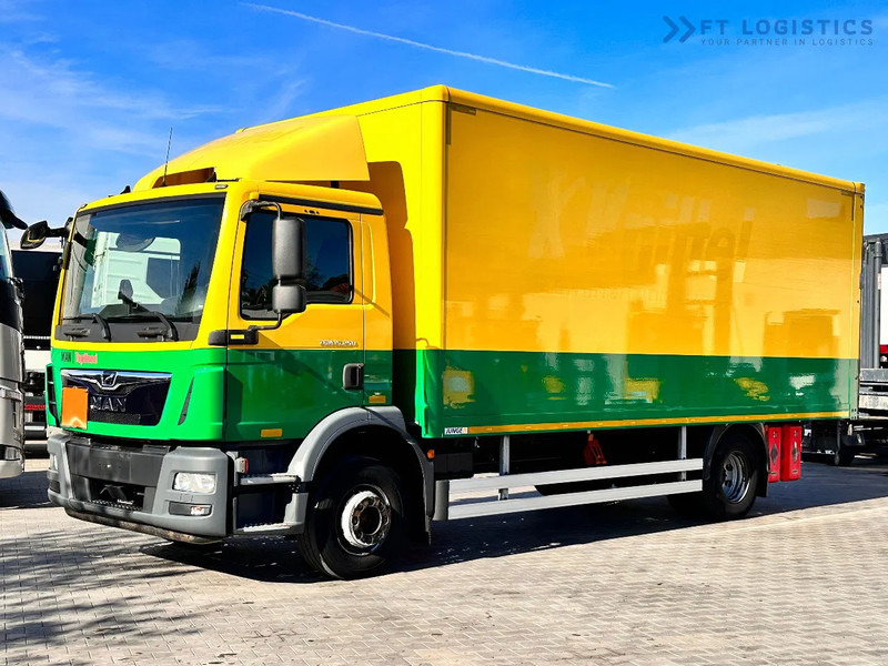 MAN TGM 15.250 MAN TGM 15.250 4X2 / CONTAINER - 16 PALLETS / TAIL LIFT / TIRES 80% / PERFECT CONDITION - Truk box: gambar 1 MAN TGM 15.250 MAN TGM 15.250 4X2 / CONTAINER - 16 PALLETS / TAIL LIFT / TIRES 80% / PERFECT CONDITION - Truk box: gambar 1