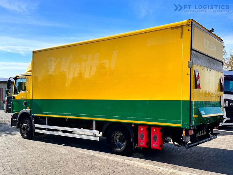 MAN TGM 15.250 MAN TGM 15.250 4X2 / CONTAINER - 16 PALLETS / TAIL LIFT / TIRES 80% / PERFECT CONDITION - Truk box: gambar 4 MAN TGM 15.250 MAN TGM 15.250 4X2 / CONTAINER - 16 PALLETS / TAIL LIFT / TIRES 80% / PERFECT CONDITION - Truk box: gambar 4