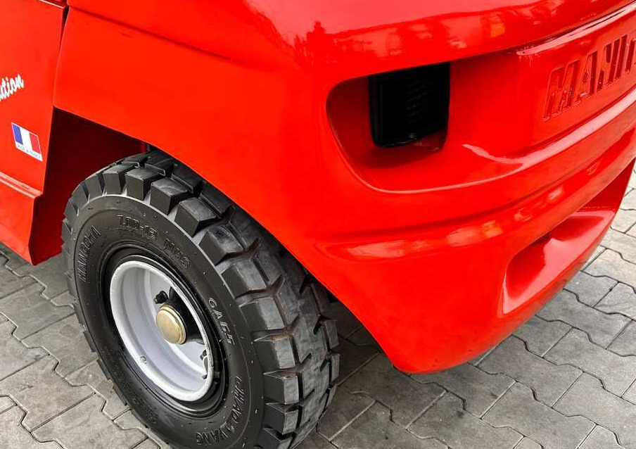 Manitou MSI30 / DIESEL / DUPLEX / 3400MM / CABIN / FORK POSITIONER / SIDE SHIFT / LIKE NEW - Forklift medan kasar: gambar 5 Manitou MSI30 / DIESEL / DUPLEX / 3400MM / CABIN / FORK POSITIONER / SIDE SHIFT / LIKE NEW - Forklift medan kasar: gambar 5