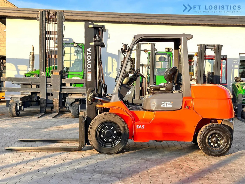 Toyota 42-4FD40 / DIESEL / 4500KG / DUPLEX / FORKS 1400MM / WELL-MAINTAINED 42-4FD40 / DIESEL / 4500KG / DUPLEX / FORKS 1400MM / WELL-M - Forklift diesel: gambar 4 Toyota 42-4FD40 / DIESEL / 4500KG / DUPLEX / FORKS 1400MM / WELL-MAINTAINED 42-4FD40 / DIESEL / 4500KG / DUPLEX / FORKS 1400MM / WELL-M - Forklift diesel: gambar 4