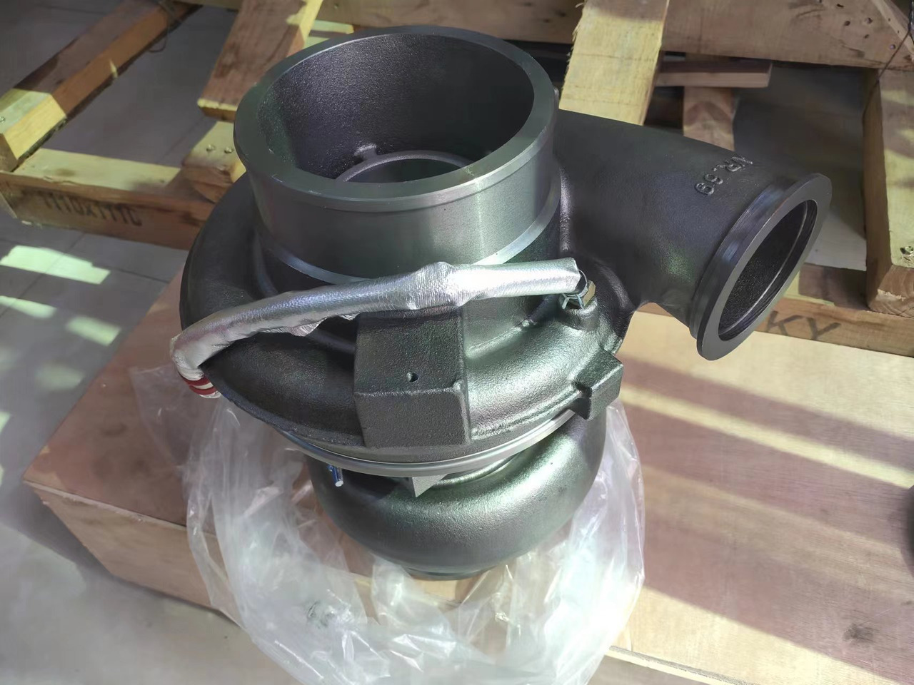 CATERPILLAR 366-0183 - Turbo untuk Ekskavator: gambar 2 CATERPILLAR 366-0183 - Turbo untuk Ekskavator: gambar 2