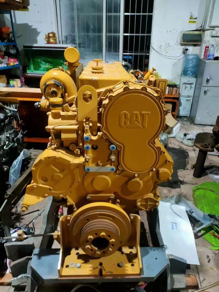 CATERPILLAR C15 - Mesin untuk Ekskavator: gambar 2 CATERPILLAR C15 - Mesin untuk Ekskavator: gambar 2
