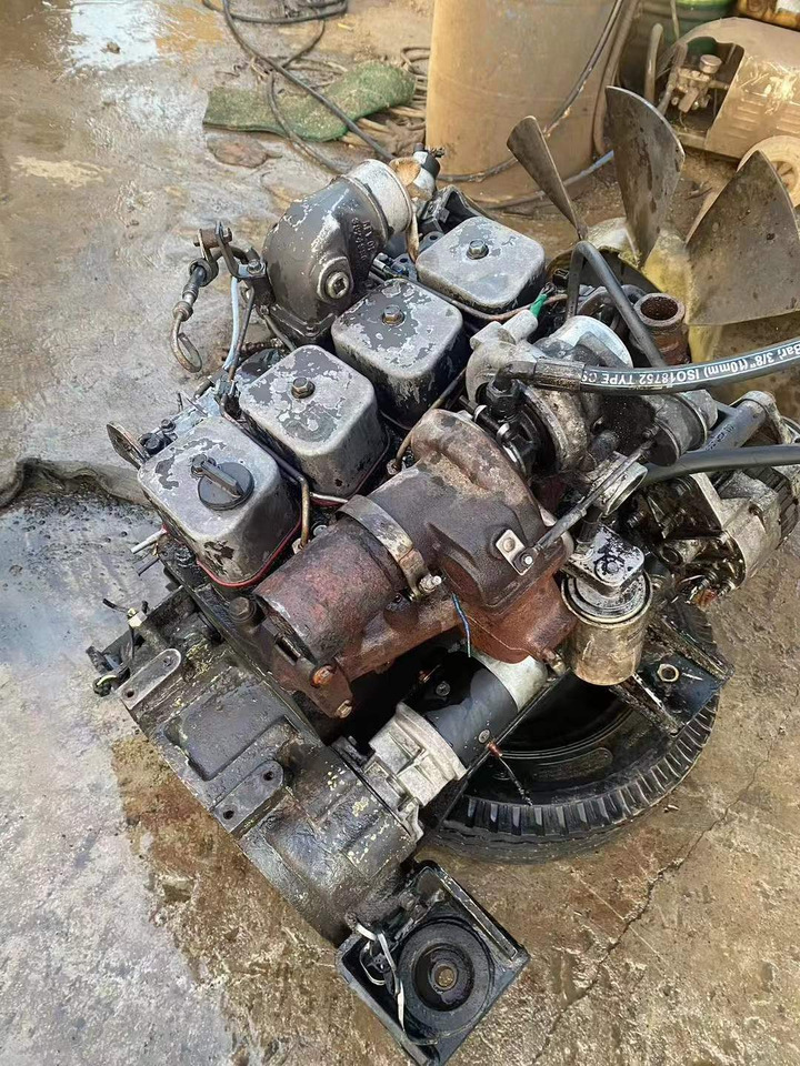 CUMMINS 4BT3.9 - Mesin untuk Ekskavator: gambar 2 CUMMINS 4BT3.9 - Mesin untuk Ekskavator: gambar 2