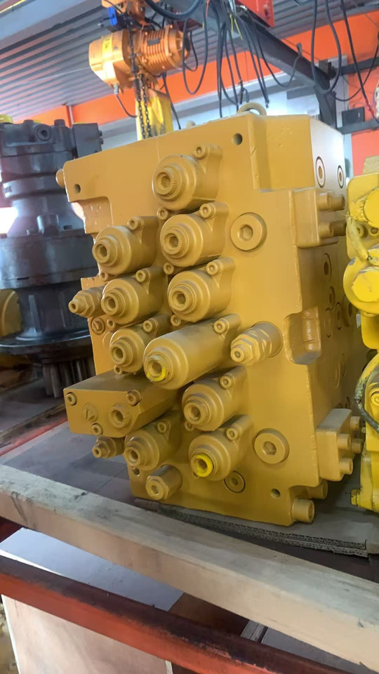 HYUNDAI R210-7 - Katup hidrolik untuk Ekskavator: gambar 1 HYUNDAI R210-7 - Katup hidrolik untuk Ekskavator: gambar 1