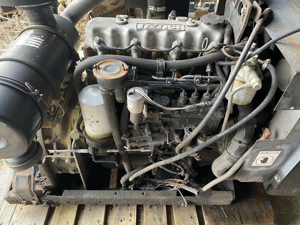 Isuzu C240 - Mesin untuk Ekskavator: gambar 1 Isuzu C240 - Mesin untuk Ekskavator: gambar 1