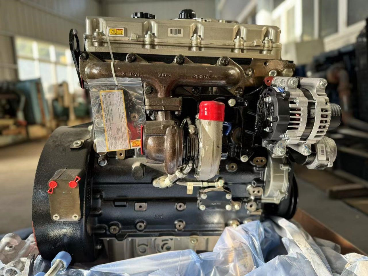 PERKINS 1104D-44TA - Mesin untuk Ekskavator: gambar 1 PERKINS 1104D-44TA - Mesin untuk Ekskavator: gambar 1