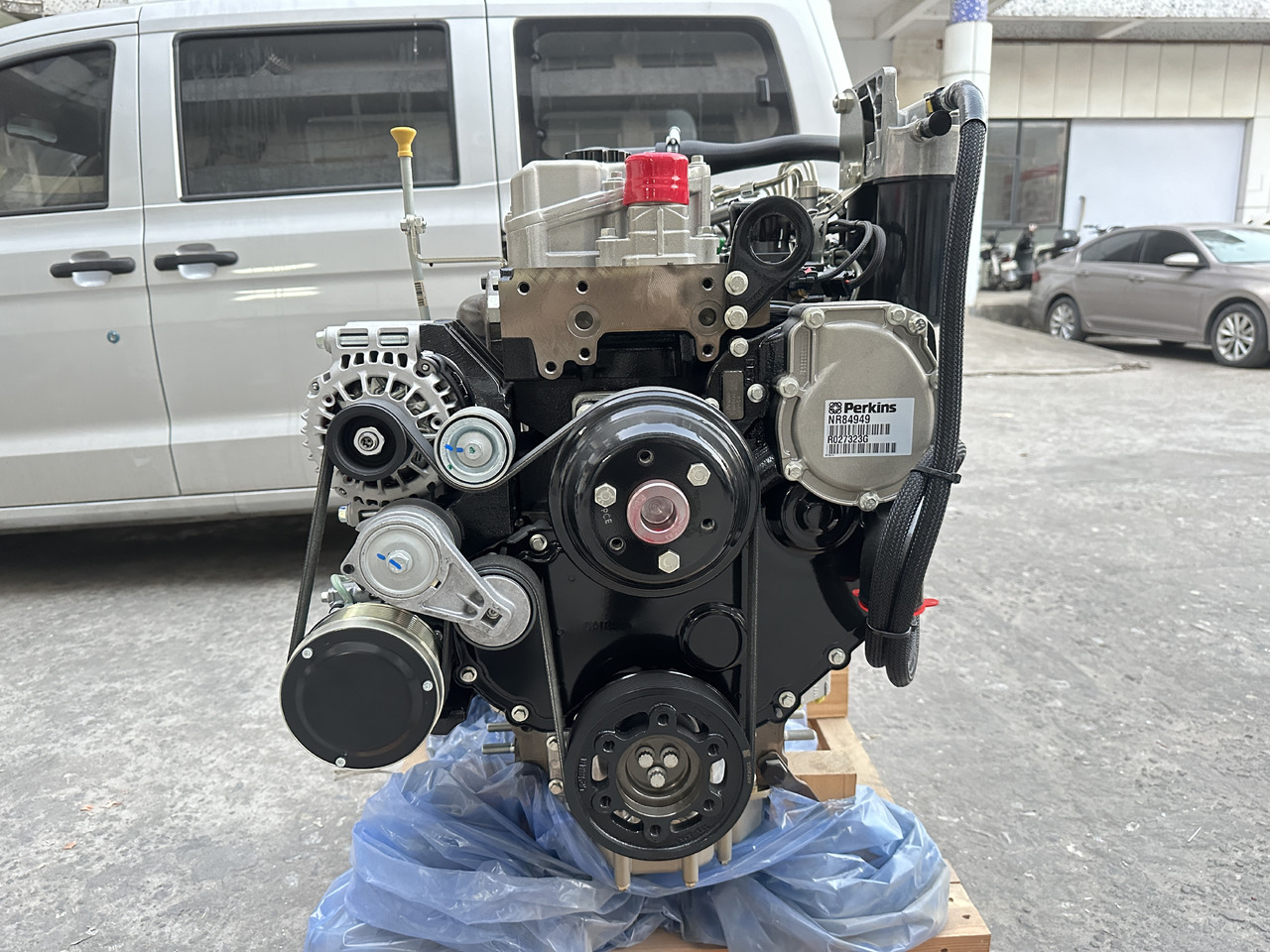PERKINS 1104D-e44TA - Mesin untuk Ekskavator: gambar 1 PERKINS 1104D-e44TA - Mesin untuk Ekskavator: gambar 1