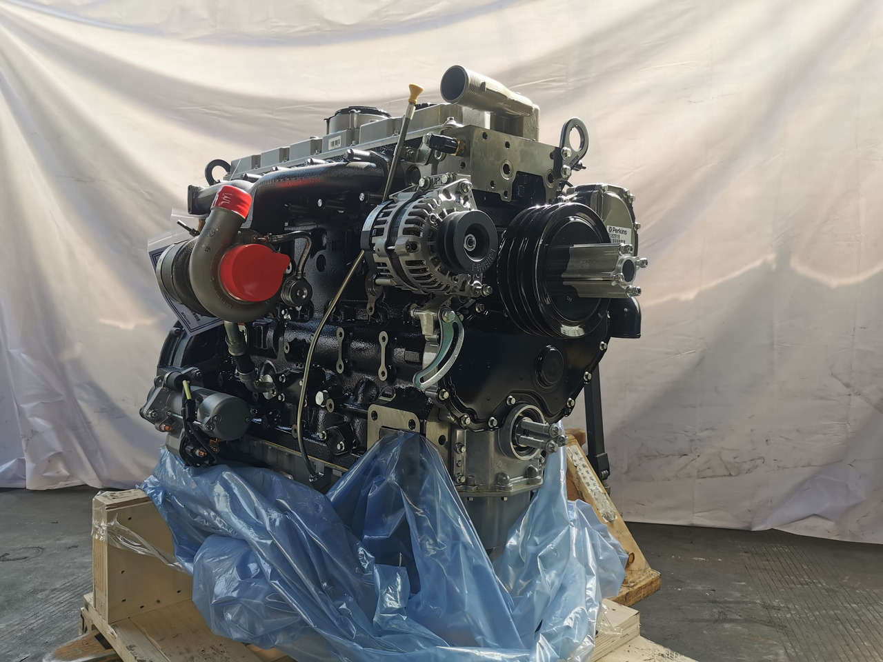 PERKINS 1106D-70TA - Mesin untuk Ekskavator: gambar 2 PERKINS 1106D-70TA - Mesin untuk Ekskavator: gambar 2