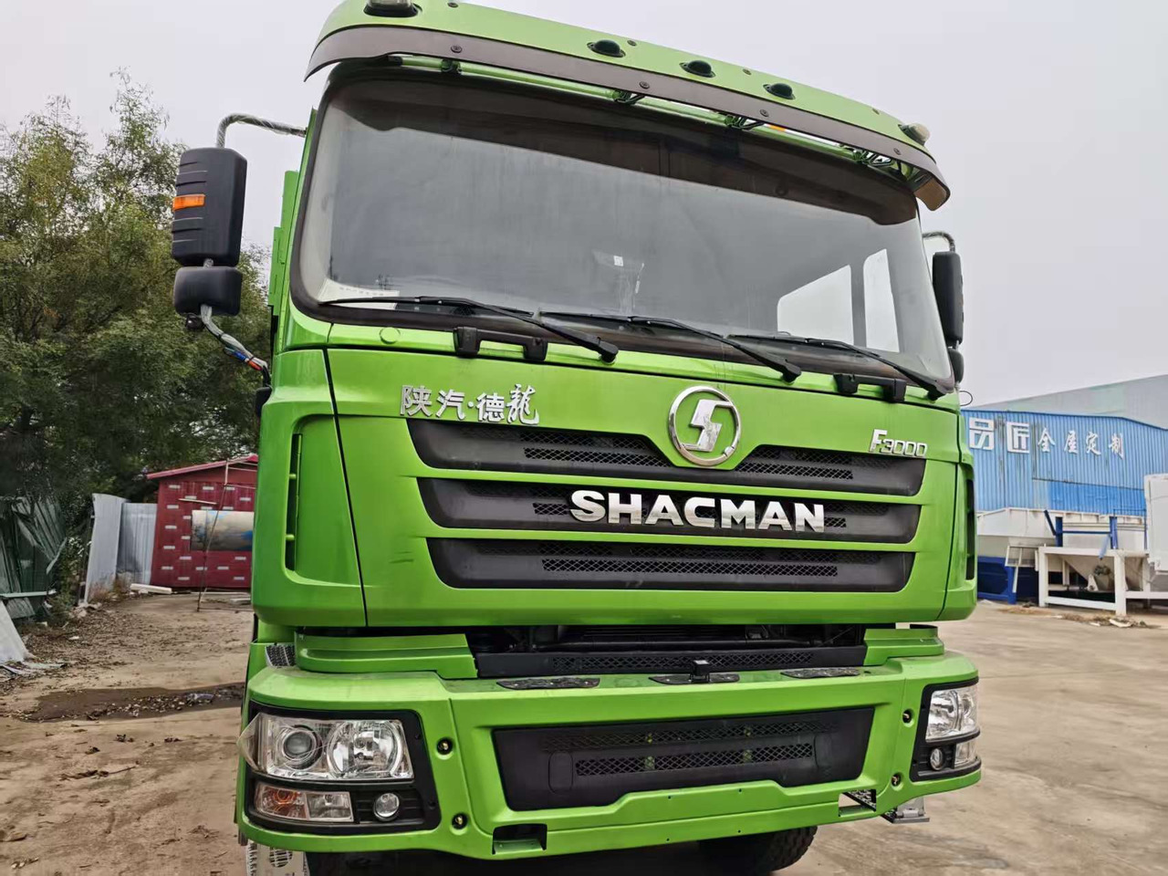 SHACMAN F3000 - Truk tangki: gambar 1 SHACMAN F3000 - Truk tangki: gambar 1