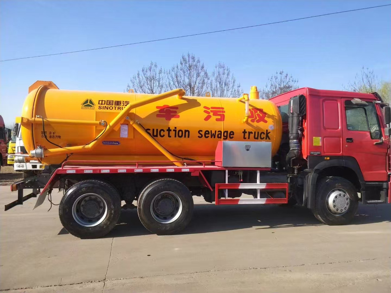 SINOTRUK SINOTRUK 336 suction sewage truck - Pengangkut kontainer/ Container truck: gambar 3 SINOTRUK SINOTRUK 336 suction sewage truck - Pengangkut kontainer/ Container truck: gambar 3