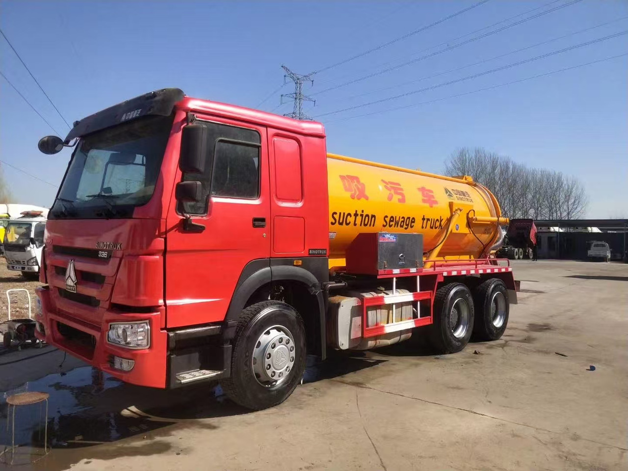 SINOTRUK SINOTRUK 336 suction sewage truck - Pengangkut kontainer/ Container truck: gambar 1 SINOTRUK SINOTRUK 336 suction sewage truck - Pengangkut kontainer/ Container truck: gambar 1