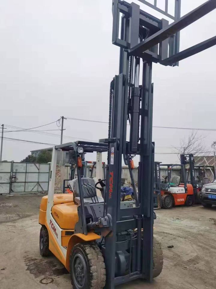 TCM 5 TONS 2 stages - Forklift diesel: gambar 3 TCM 5 TONS 2 stages - Forklift diesel: gambar 3