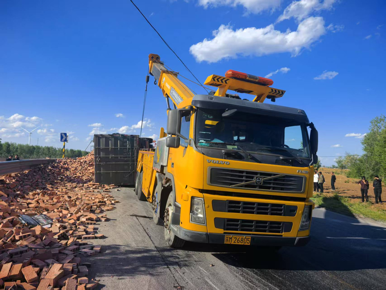 XCMG crane truck 70t - Truk derek: gambar 2 XCMG crane truck 70t - Truk derek: gambar 2