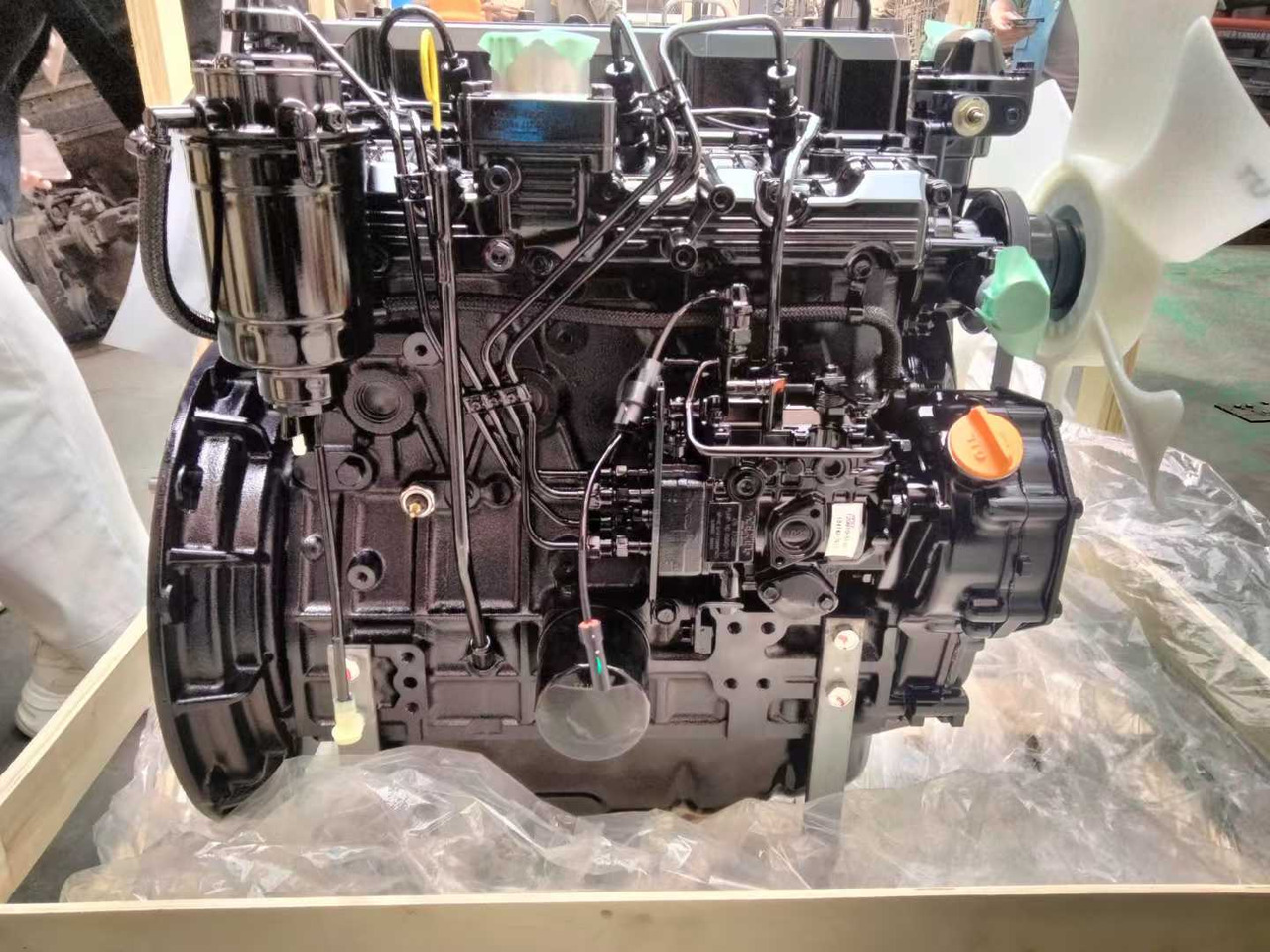 YANMAR 4TNE98 - Mesin untuk Peralatan konstruksi: gambar 3 YANMAR 4TNE98 - Mesin untuk Peralatan konstruksi: gambar 3