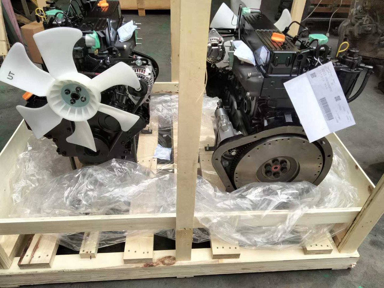 YANMAR 4TNE98 - Mesin untuk Peralatan konstruksi: gambar 4 YANMAR 4TNE98 - Mesin untuk Peralatan konstruksi: gambar 4