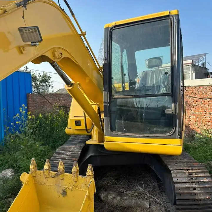 Cheap Used Komatsu PC60-7 Crawler Excavator with High Efficiency Used Heavy Machinery Komatsu P60-7 Digger Cheap for Sale - Ekskavator perayap: gambar 2 Cheap Used Komatsu PC60-7 Crawler Excavator with High Efficiency Used Heavy Machinery Komatsu P60-7 Digger Cheap for Sale - Ekskavator perayap: gambar 2