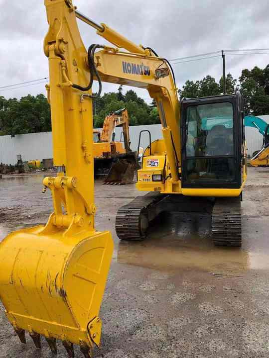 Cheap Used Komatsu PC70-8 Crawler Excavator with High Efficiency Used Heavy Machinery Komatsu PC70-8 Digger Cheap for Sale - Ekskavator perayap: gambar 3 Cheap Used Komatsu PC70-8 Crawler Excavator with High Efficiency Used Heavy Machinery Komatsu PC70-8 Digger Cheap for Sale - Ekskavator perayap: gambar 3