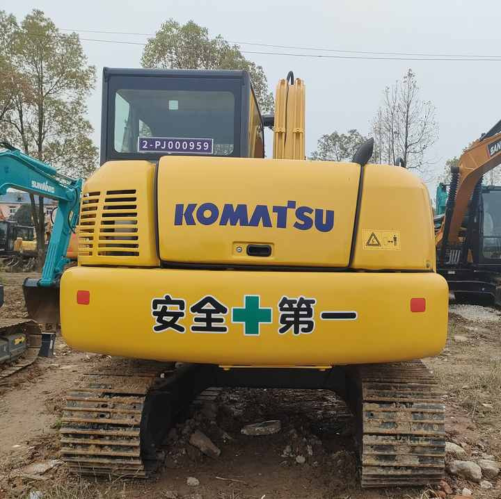 Cheap Used Komatsu PC70-8 Crawler Excavator with High Efficiency Used Heavy Machinery Komatsu PC70-8 Digger Cheap for Sale - Ekskavator perayap: gambar 5 Cheap Used Komatsu PC70-8 Crawler Excavator with High Efficiency Used Heavy Machinery Komatsu PC70-8 Digger Cheap for Sale - Ekskavator perayap: gambar 5