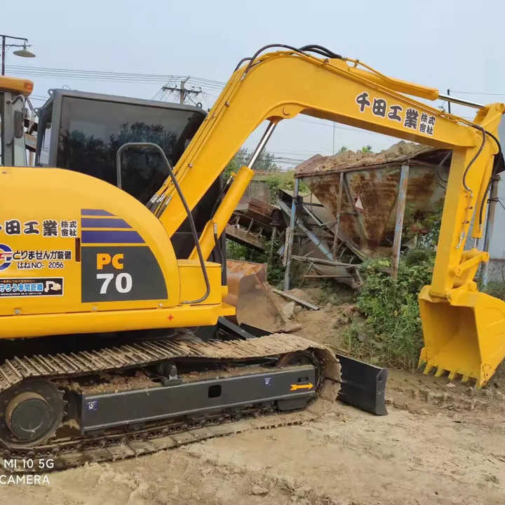 Cheap Used Komatsu PC70 Crawler Excavator with High Efficiency Used Heavy Machinery Komatsu P70 Digger Cheap for Sale - Ekskavator perayap: gambar 1 Cheap Used Komatsu PC70 Crawler Excavator with High Efficiency Used Heavy Machinery Komatsu P70 Digger Cheap for Sale - Ekskavator perayap: gambar 1