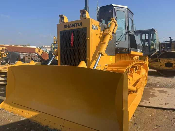 China Famous Brand Used Shantui SD22 Crawler Bulldozer Low Price Running Working Condition for Sale SD16/SD22/SD32 in Stock - Bulldozer: gambar 5 China Famous Brand Used Shantui SD22 Crawler Bulldozer Low Price Running Working Condition for Sale SD16/SD22/SD32 in Stock - Bulldozer: gambar 5