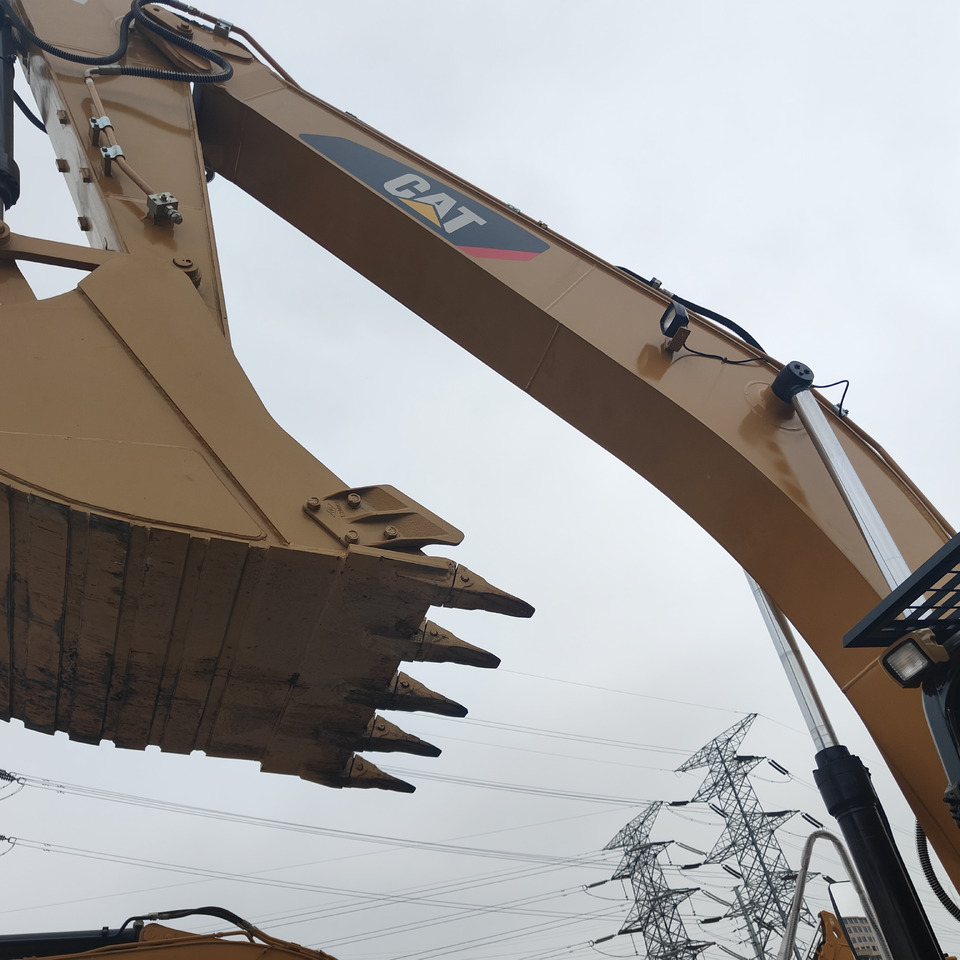 EXCAVATOR Used 30tons Large Caterpillar Excavator 330D2L for Sale Used Excavator in Fine Condition and Low Price Hot Sale - Ekskavator perayap: gambar 4 EXCAVATOR Used 30tons Large Caterpillar Excavator 330D2L for Sale Used Excavator in Fine Condition and Low Price Hot Sale - Ekskavator perayap: gambar 4