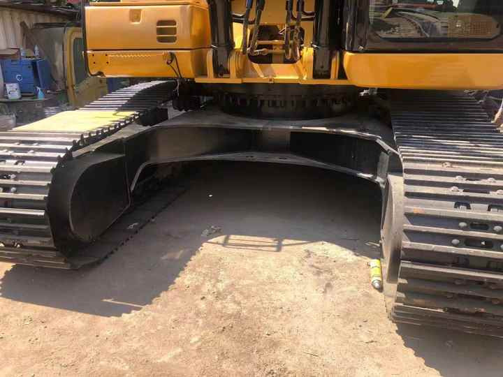 Good Condition Used CAT Excavator Japan 330D Original Used Excavator Cat 330D in Stock - Ekskavator perayap: gambar 4 Good Condition Used CAT Excavator Japan 330D Original Used Excavator Cat 330D in Stock - Ekskavator perayap: gambar 4