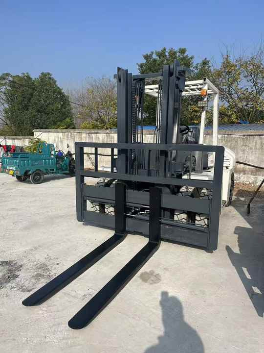 Forklift High Quality TCM 7 Ton with Hydraulic Distance Adjustment Used Forklift  in Stock Used tcm Forklift 7 Ton Used tcm Fd70 Forklift: gambar 6